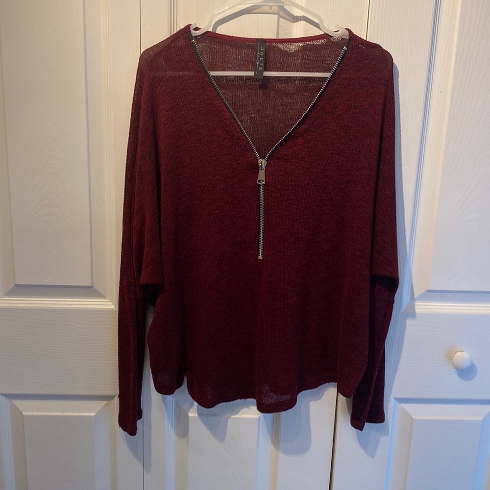 Jolie Maroon Zipped Oversized Sweater M
